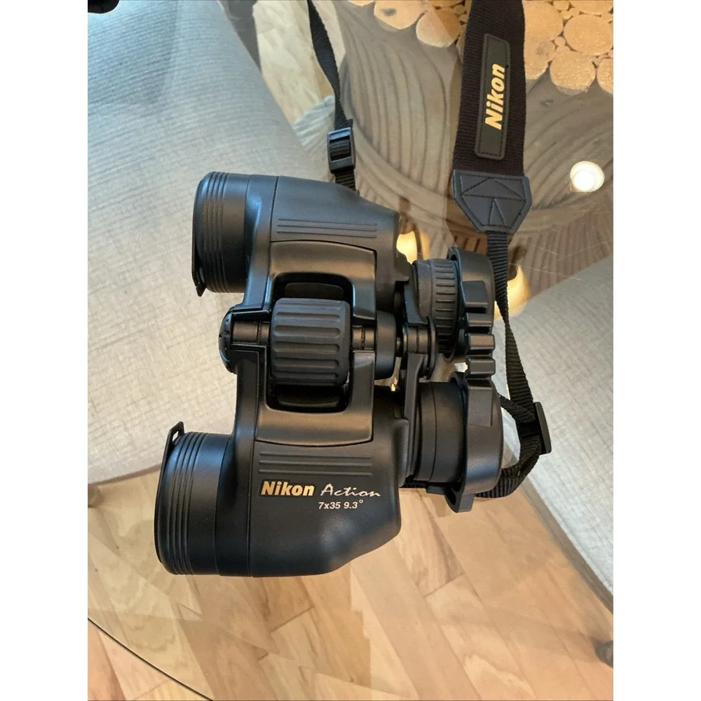 Nikon Action 7x35 9.3 Binoculars In Excellent Condition Case And Lens Cover